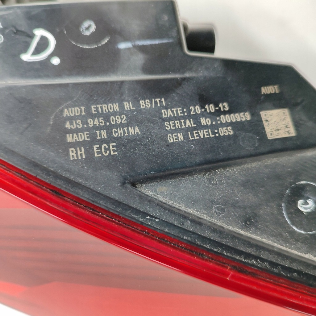 фото №7, Audi e-tron gt 2022 правая сторона лампа задняя