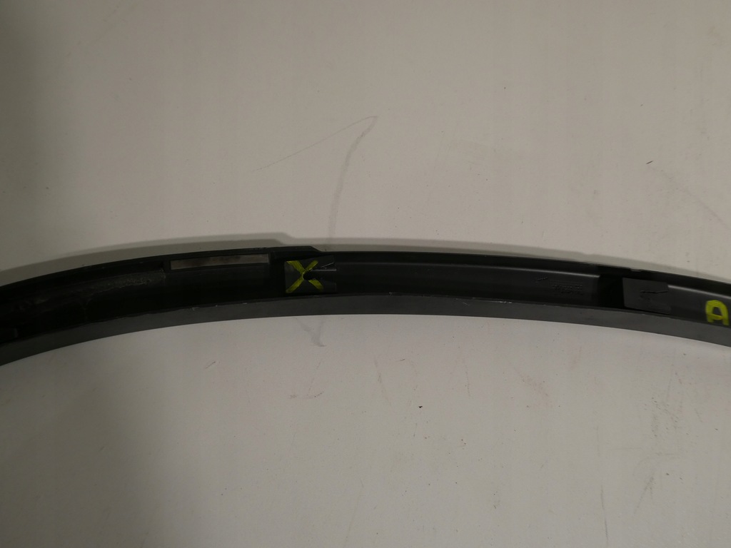 фото №4, Молдинг крыла правая задняя vw tiguan 5n 5n0854820c