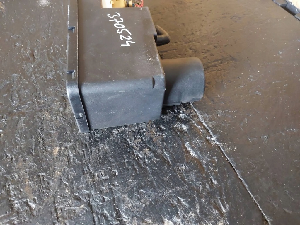 фото №13, Помпа центрального замка hella audi a4 b5 8d 4a0862257j