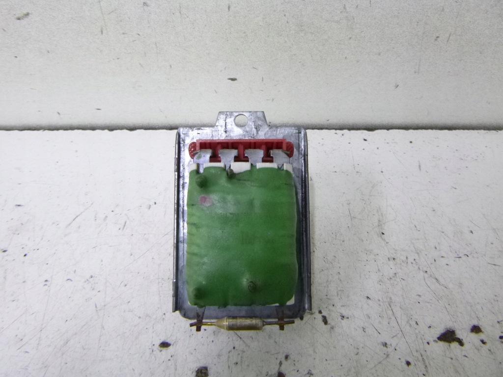 фото №1, Резистор вентилятор vw sharan lift 8d0959263 02r.