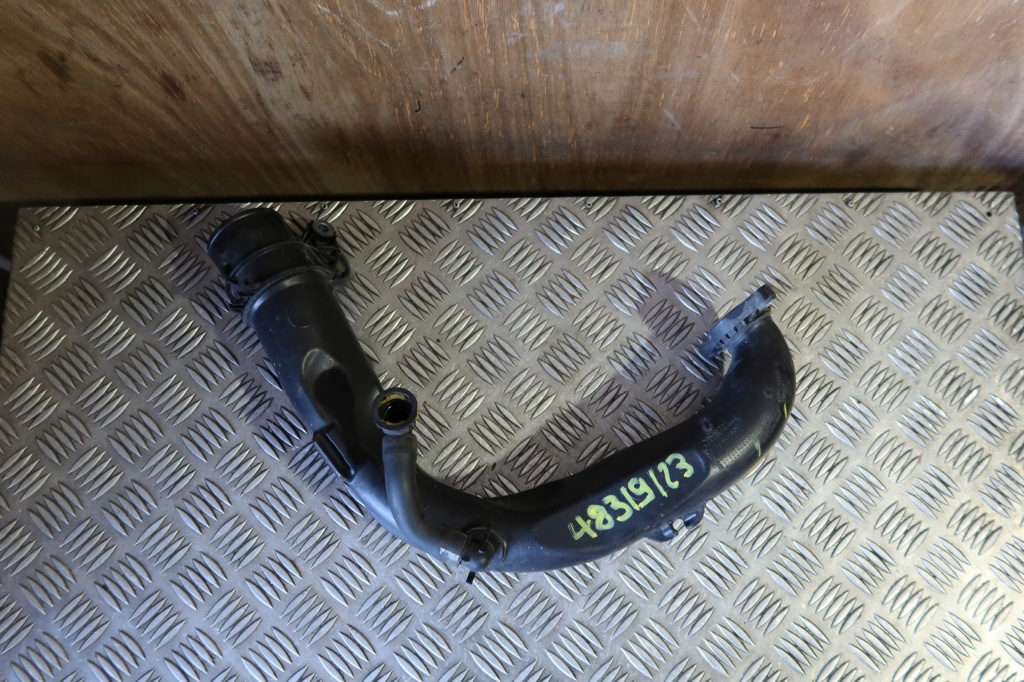 фото №1, Труба шланг воздуха megane iii 8200845723