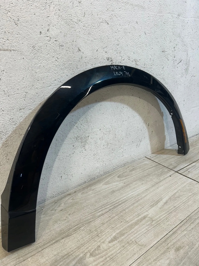 фото №5, Ford mustang mach-e ліва задня молдинг накладка na крила задній