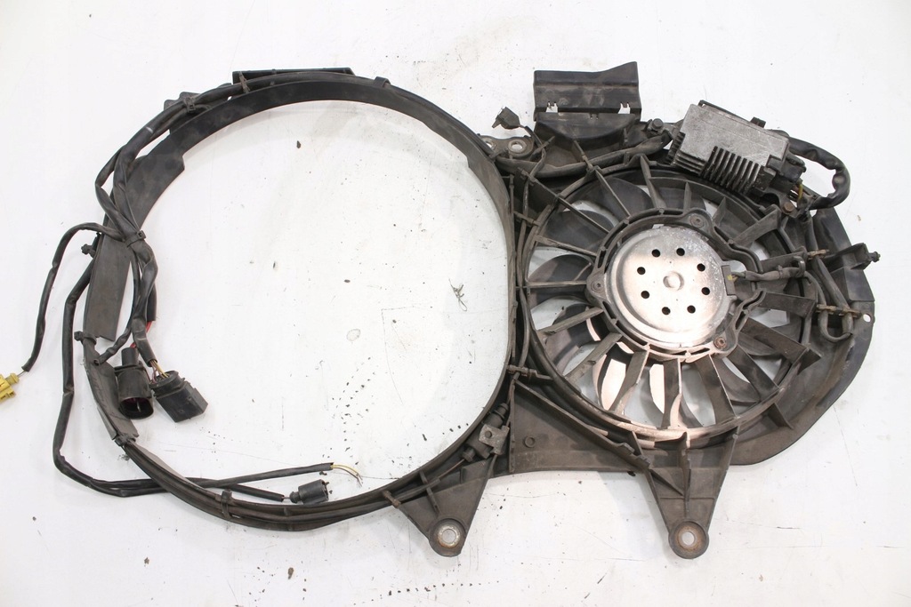 фото №8, Вентилятор радиатора audi a4 b7 8e0121205t