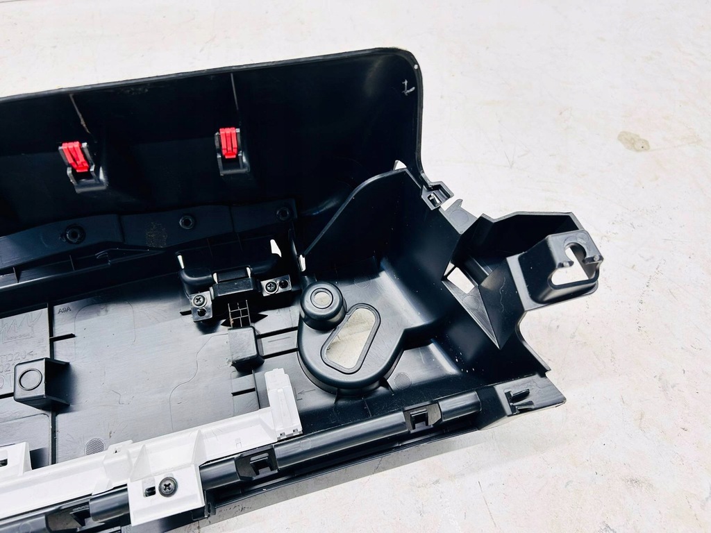 фото №12, Corolla e21 kombi обшивка багажника góra права правий з led