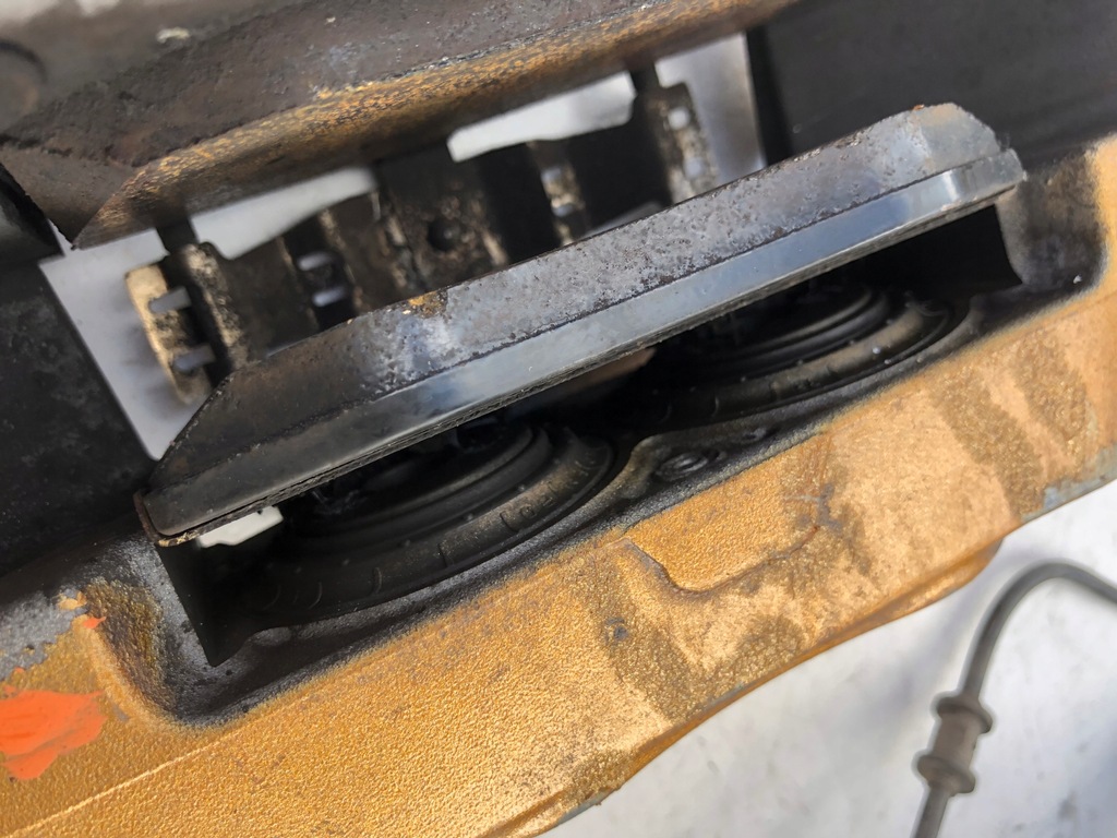 фото №5, Суппорт тормозной перед передний mercedes w205 w213