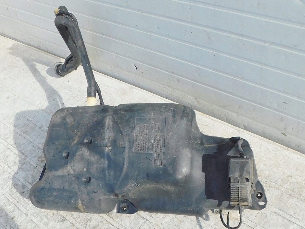 фото №9, Peugeot 207 1.4b 5d 06r бак пального бензин