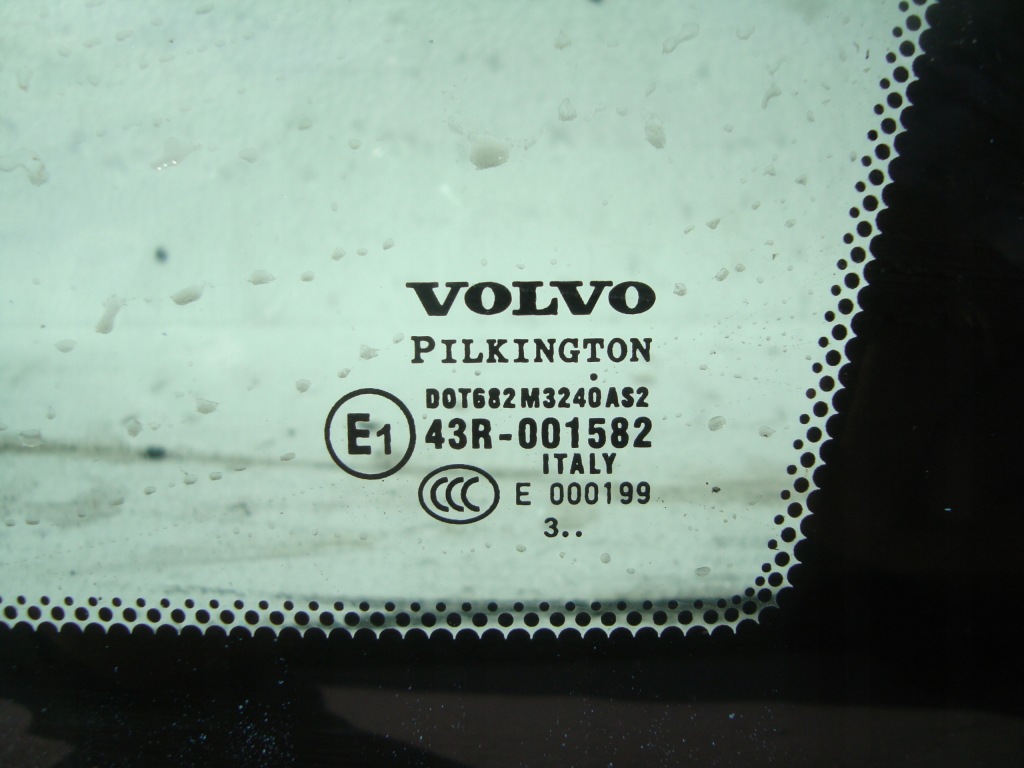 Стекло кузовная хром правый  задний volvo cx90 02-12 03 год Цена