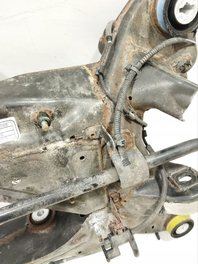 фото №13, Усилитель поперечный maserati levante 2017 с задний 06701014340