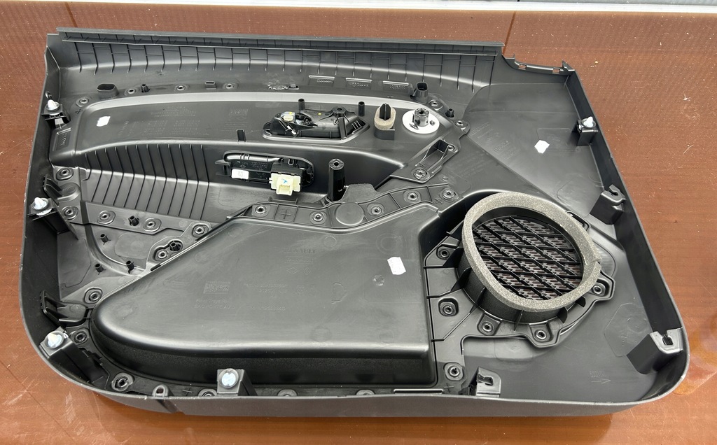 фото №7, Обшивка дверь правый перед dacia duster ii 17-