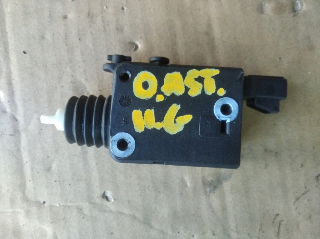 Купити Привід замка кришки opel astra 2 g 90460062