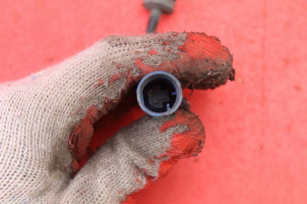 фото №7, Поворотний кулак ступиця права перед bmw z4 e85 3.0i 231 km 02-05