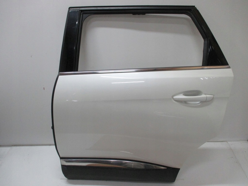 фото №1, Дверь левая задние peugeot 5008 ii