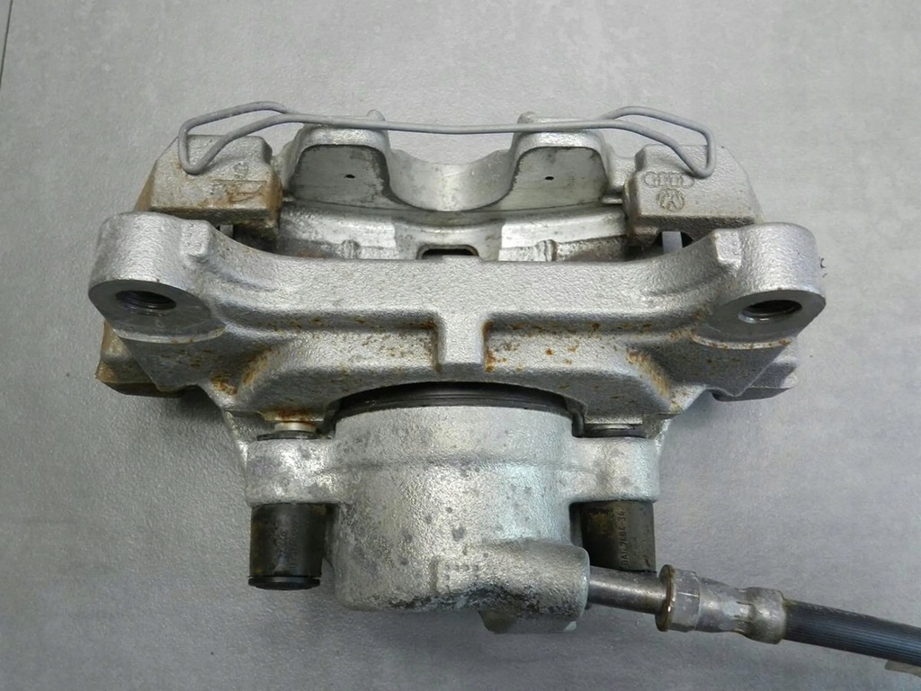 фото №9, Audi a5 8t 2.0 tdi супорт правий перед