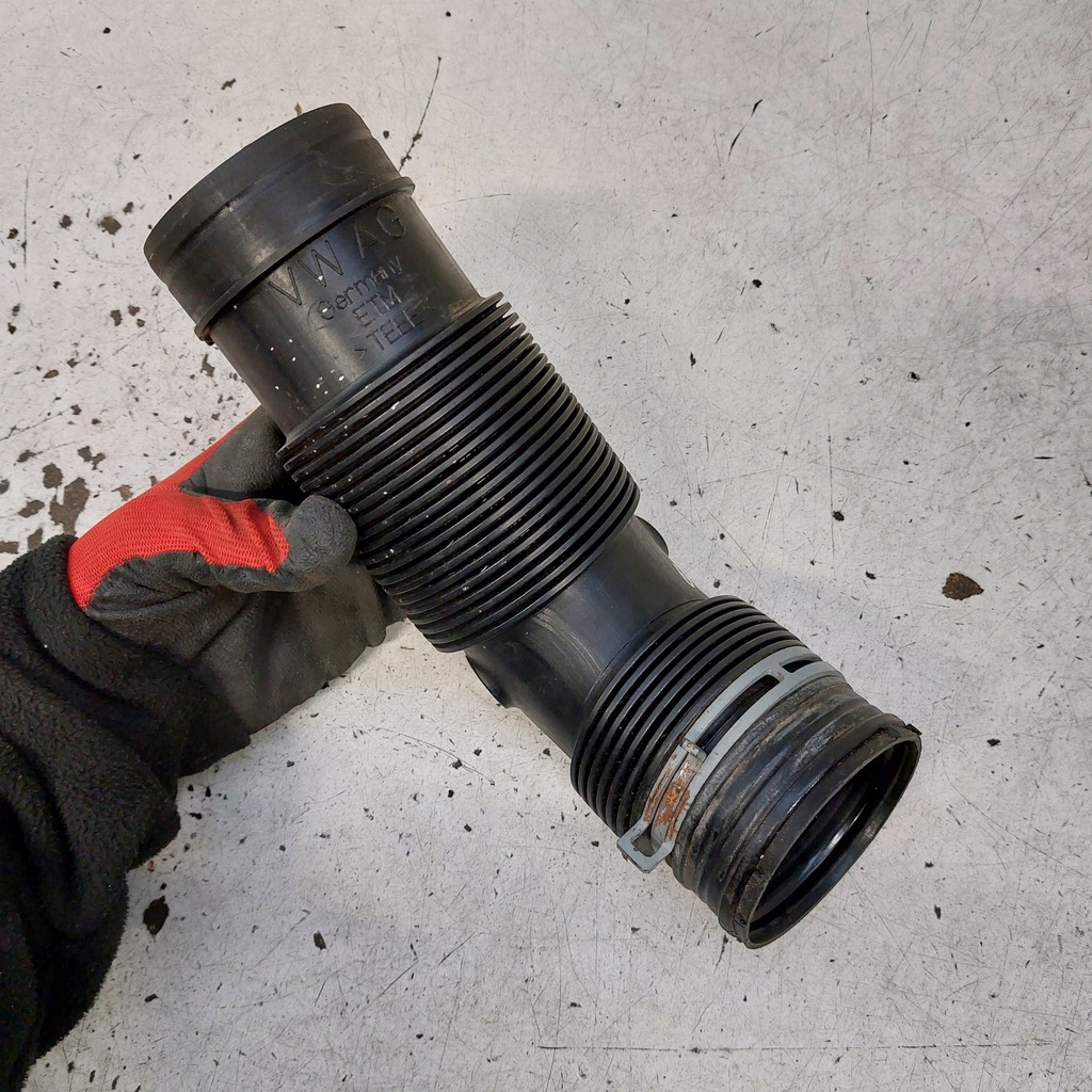 фото №4, Audi q7 4l 4,2fsi труба шланг всасывающая воздуха 7l8128684