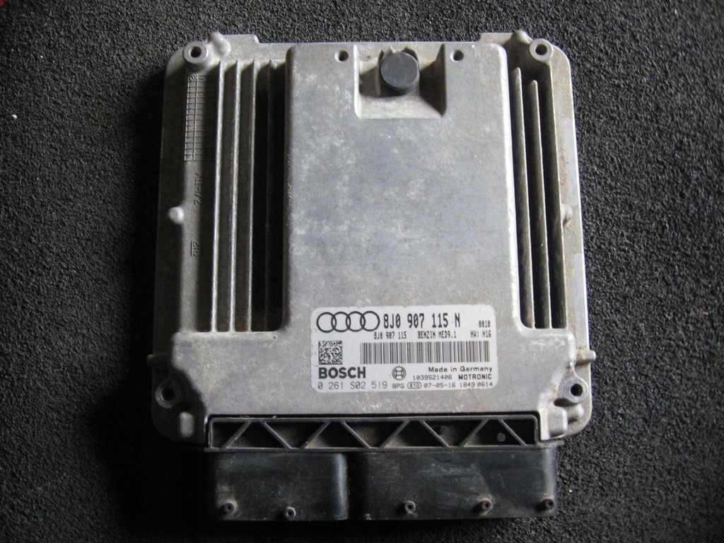 фото №1, Бортовий комп'ютер двигуна audi tt 2.0 fsi 8j0907115n