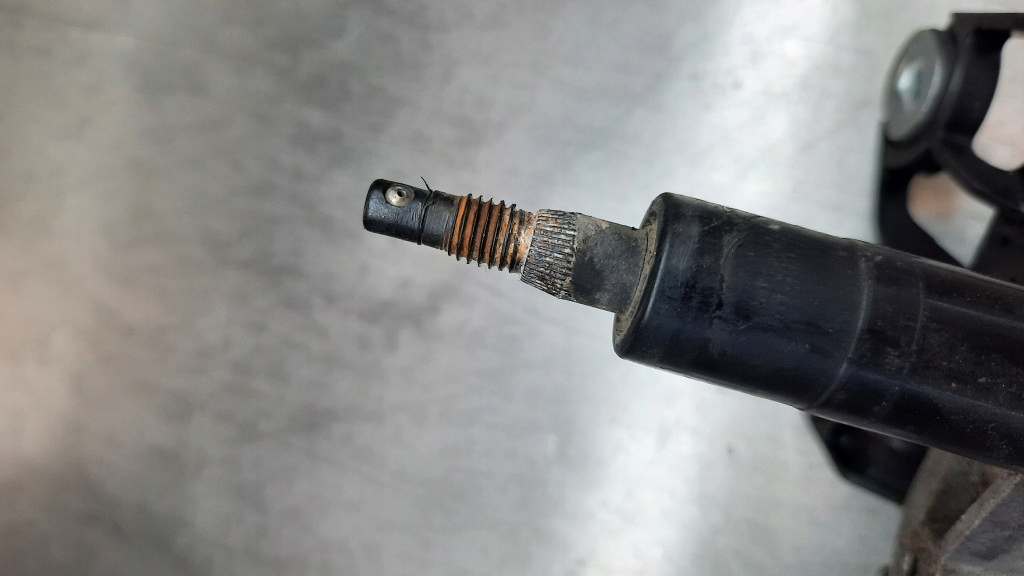 фото №6, Моторчик задній двірники 1k6955711c vw golf v 1.6b 07r