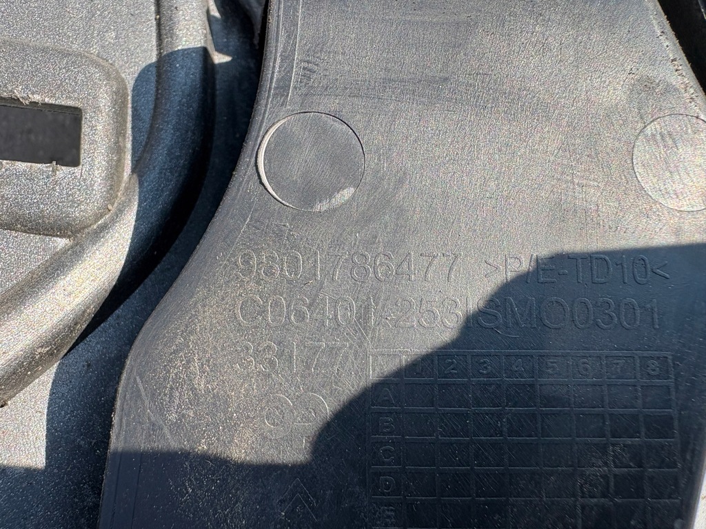 фото №11, Бампер перед citroen c3 picasso lift 12-