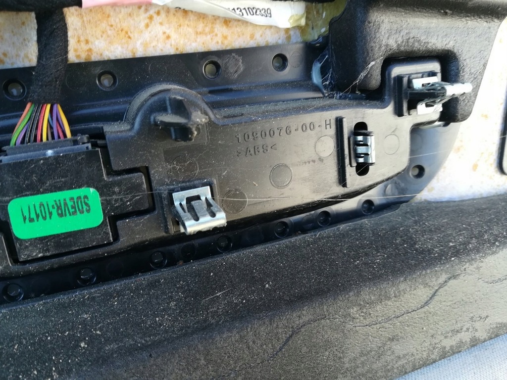 фото №6, Tesla 3 потолок подкрылок панорама светлая оригинал