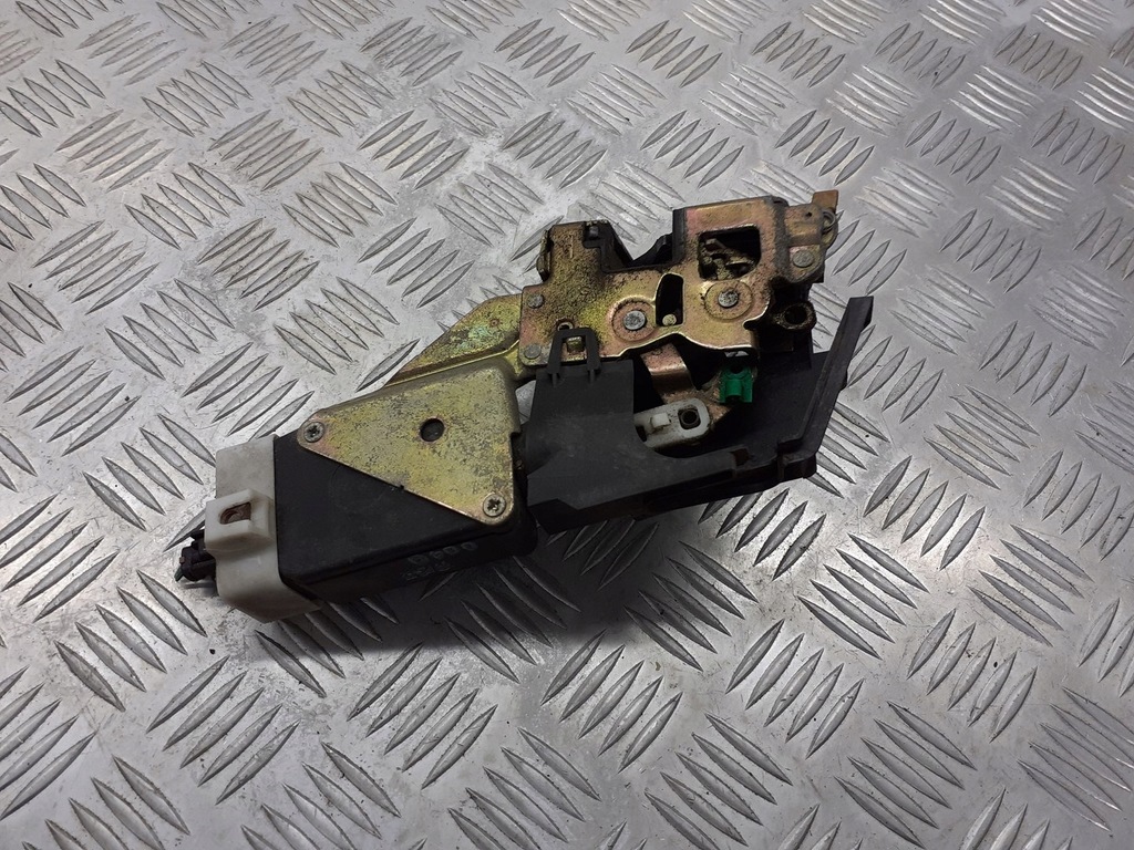 фото №1, Замок двері лівий задня volvo v40 2pin