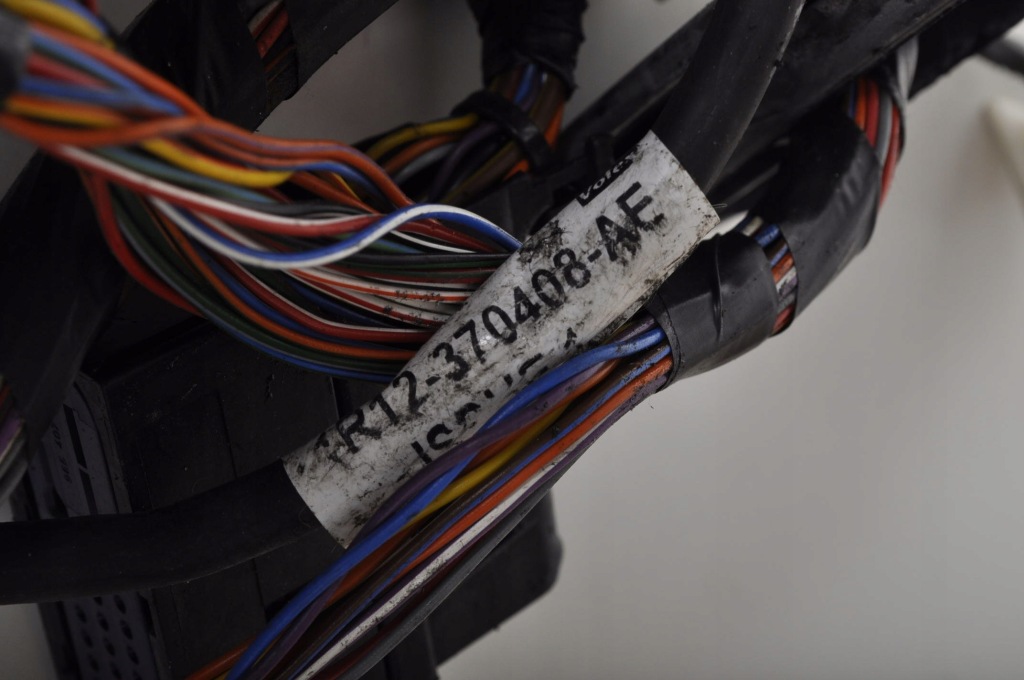 Купити Aston martin vanquish 1 6.0 джгут електропроводка електрична 1r12-370408-ae