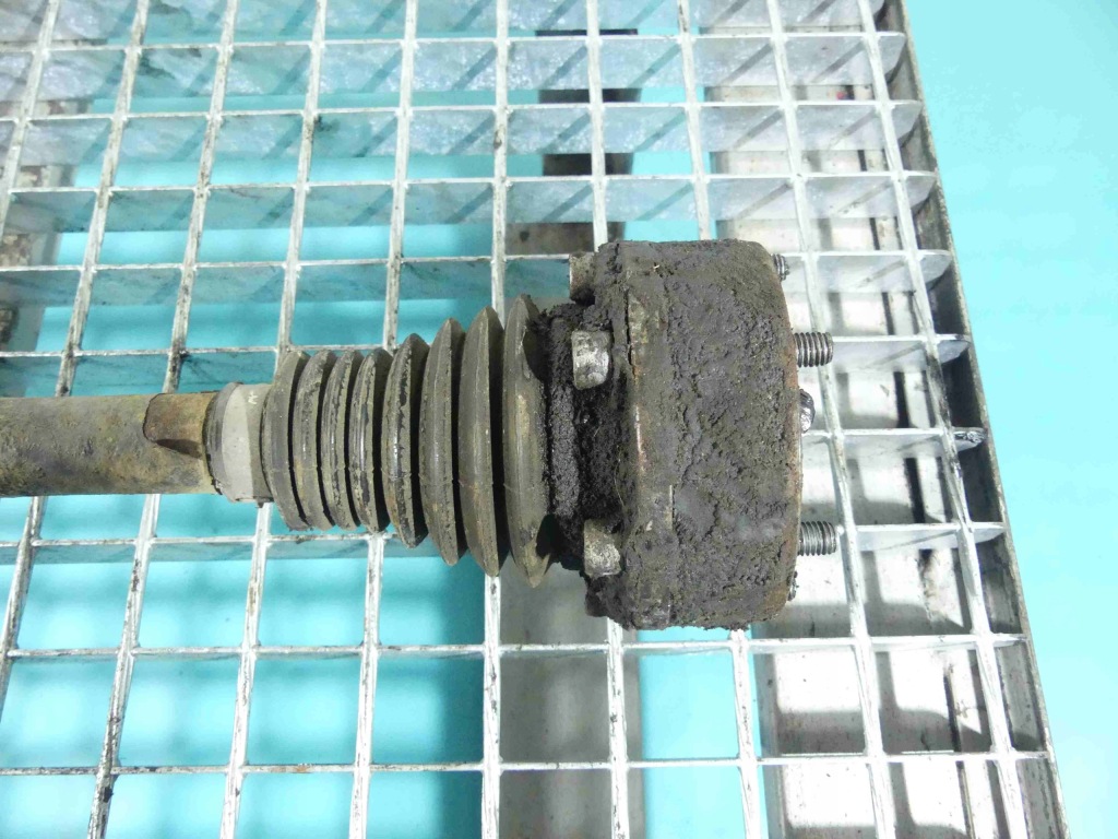 Приводной вал левая vw passat b6 2.0 tdi задний Доставка