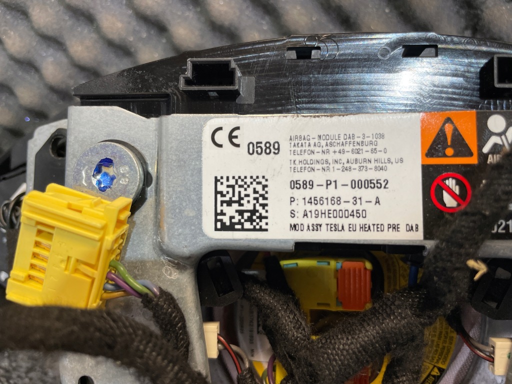 Tesla x воздуховод + air bag демонтаж super состояние Цена