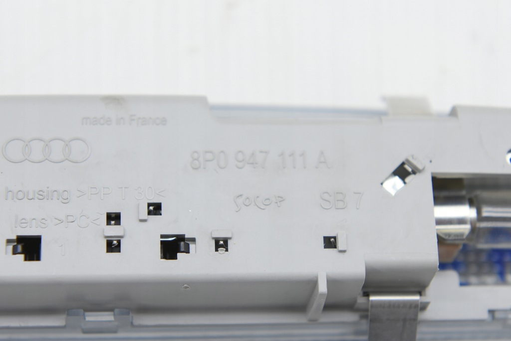 фото №6, Audi a3 8p lift лампа освітлення салону кабіни комплект