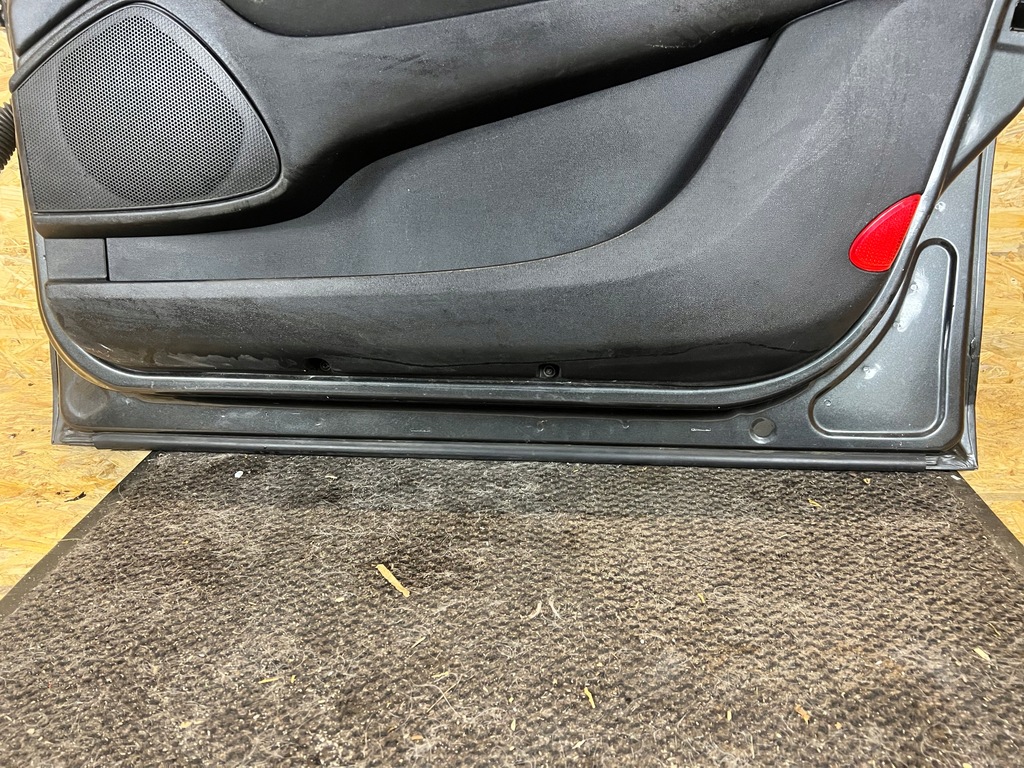 фото №6, Дверь передние правое lancia delta 488 код лакокрасочного покрытия: 284