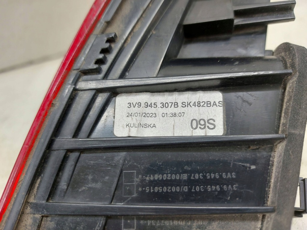 фото №7, Skoda superb 3 iii 3v9 15- kombi лампа ліва задня задня w кришка