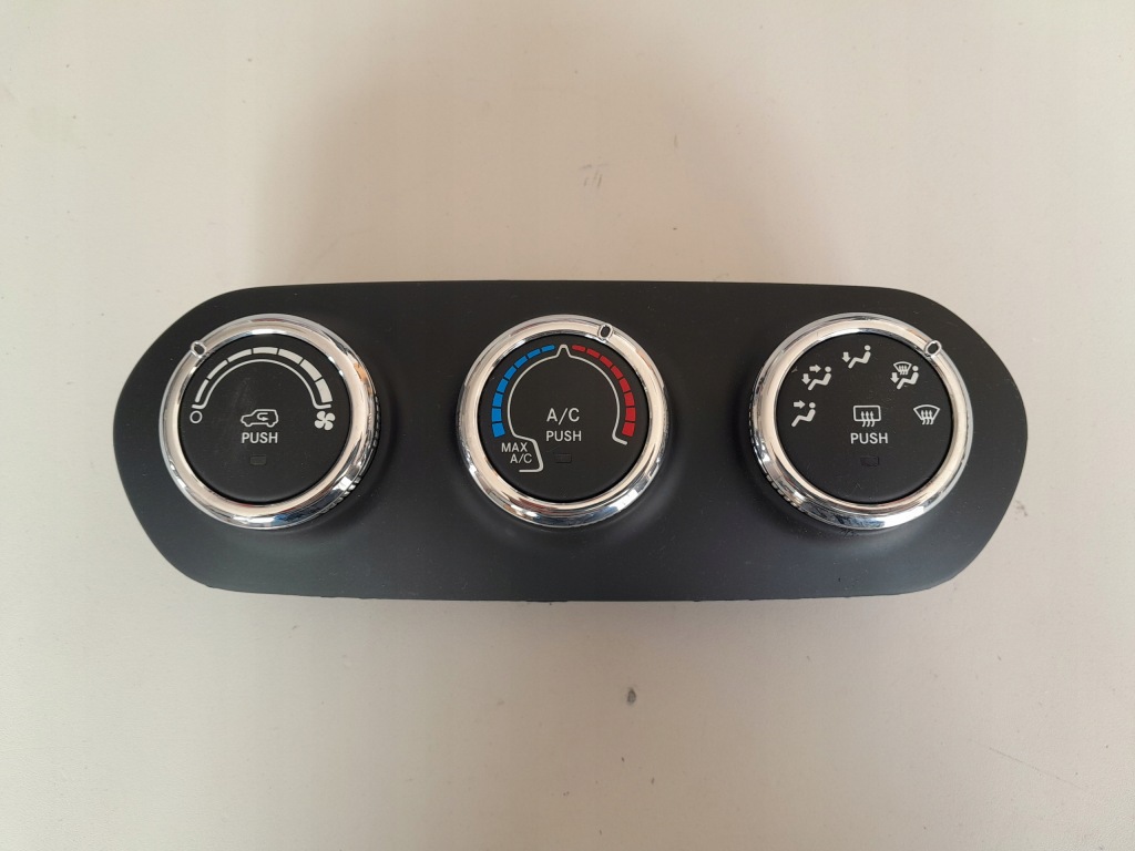 фото №1, Jeep renegade trailhawk 2014- панель управление кондиционера 07356334750