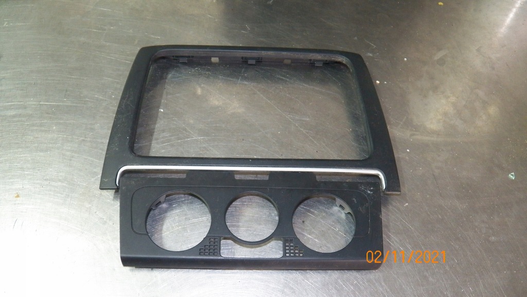 фото №1, Рамка радіо vw polo 6r 1.6 tdi 6r0858069e