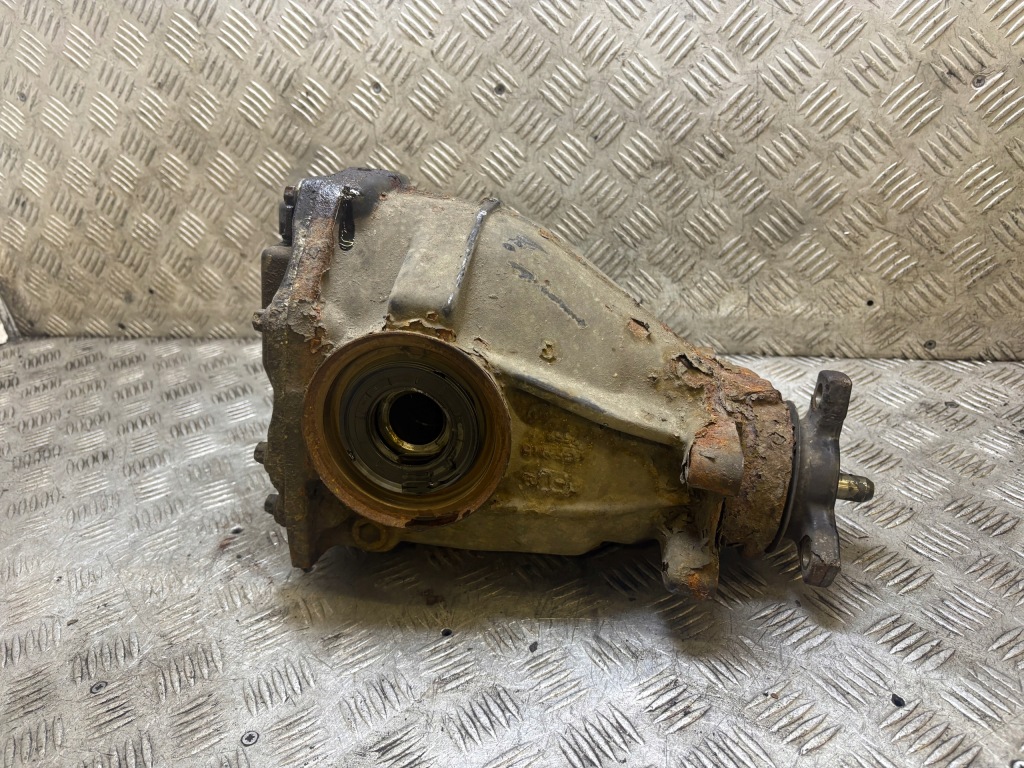 Купити Mercedes-benz оригінальний номер a2303510005