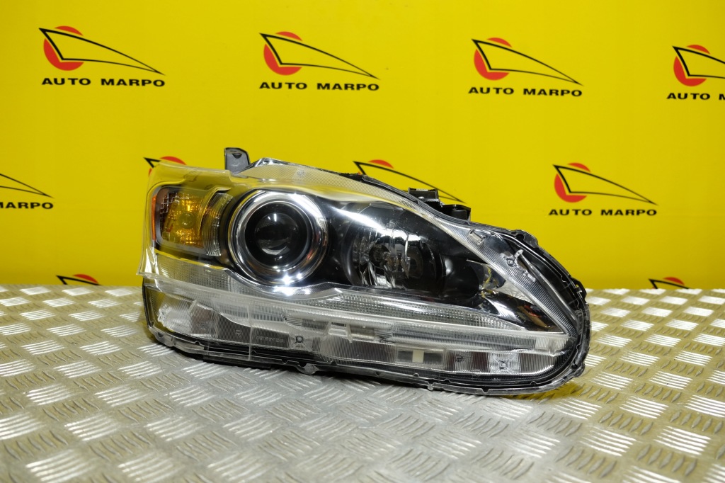 Lexus ct ct200h 2010- фара лампа обычная линзованная с led r usa Оригинал