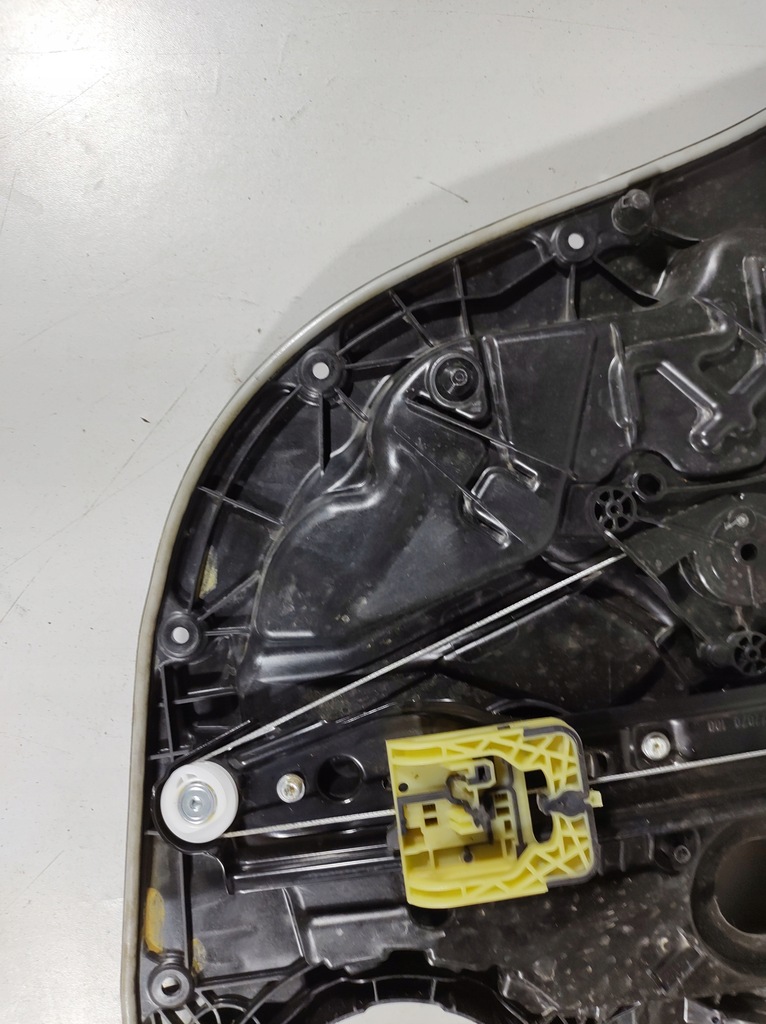 фото №7, Volvo v60 18r- підйомник скло правий задня