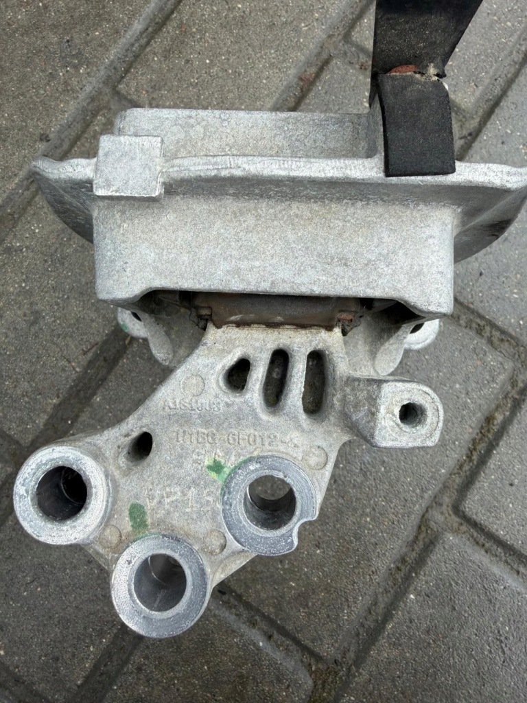 Ford fiesta mk8 1.1 бензин подушка двигателя кронштейн оригинал в Украине
