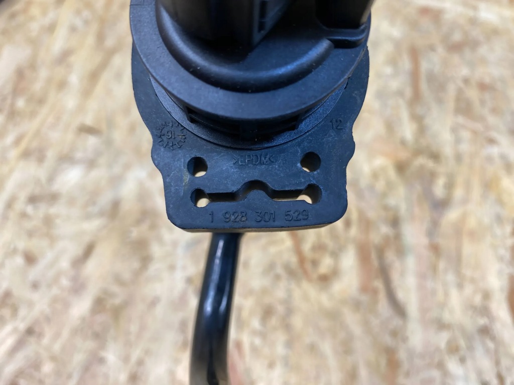 фото №13, Клапан вакууму дроти mercedes w222 a0014701193 a2224712415