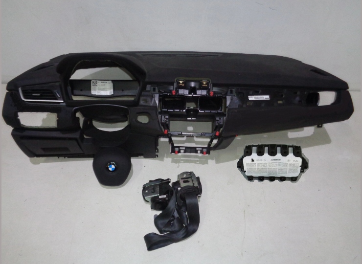 фото №1, Bmw 2 f45 приборная панель подушки безопасности ремни
