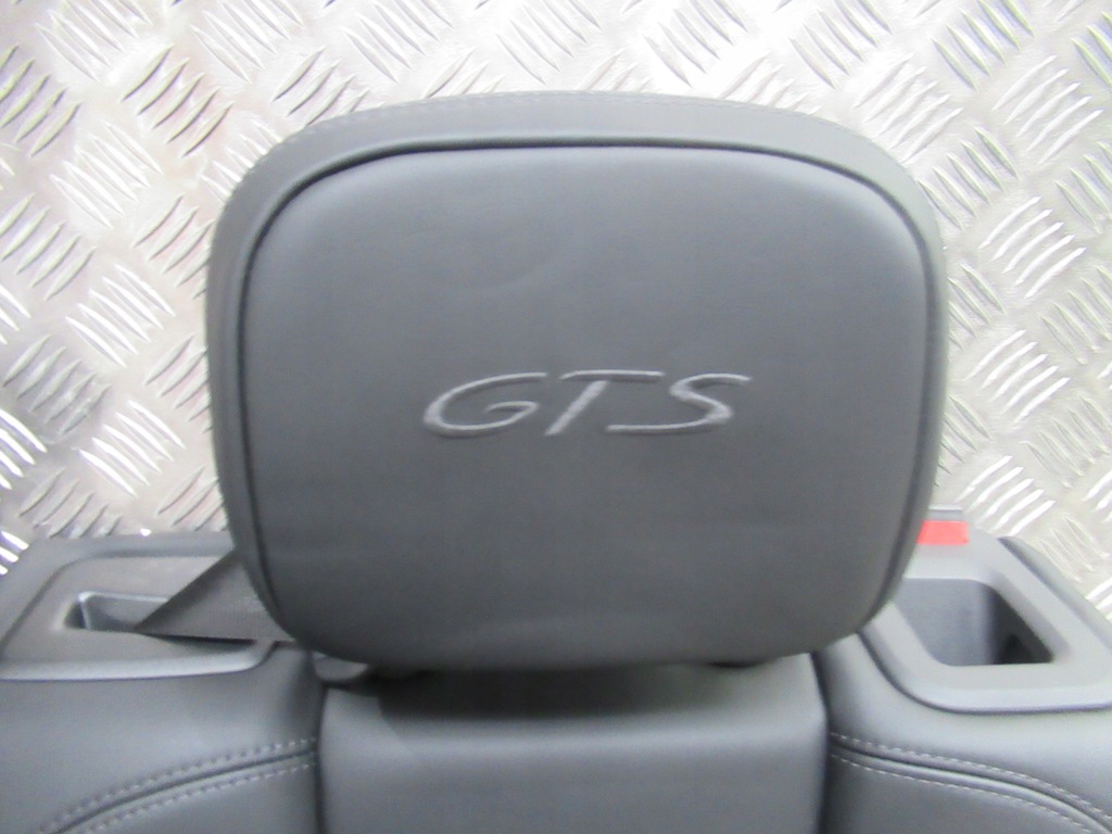 фото №14, Porsche macan gts сиденья обивка обшивки m235