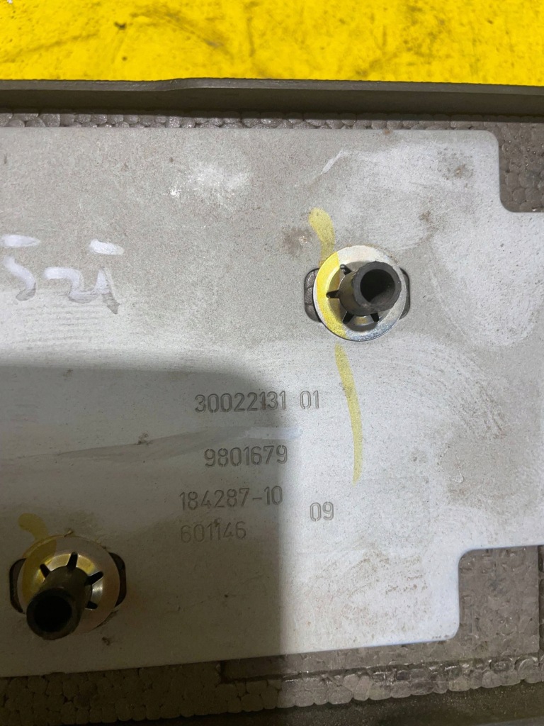 фото №7, Mini countryman r60 2011 елементи обшивка колонки кермового 30022131