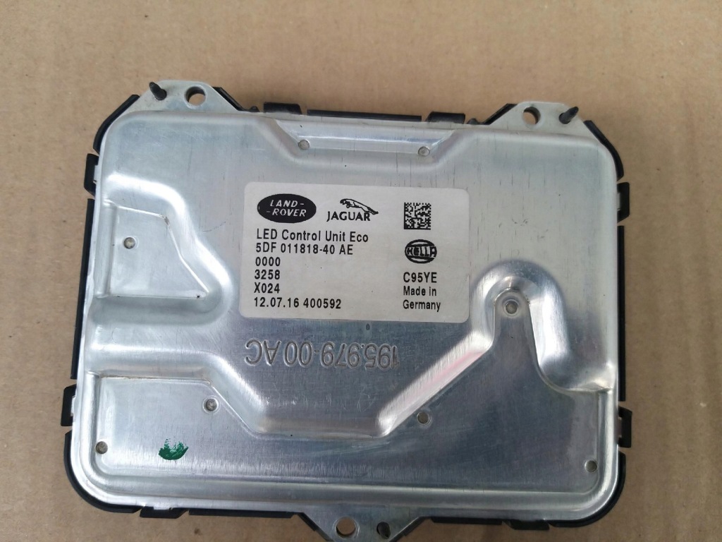 фото №1, Jaguar xe x260 - модуль led 5df011818-40ae