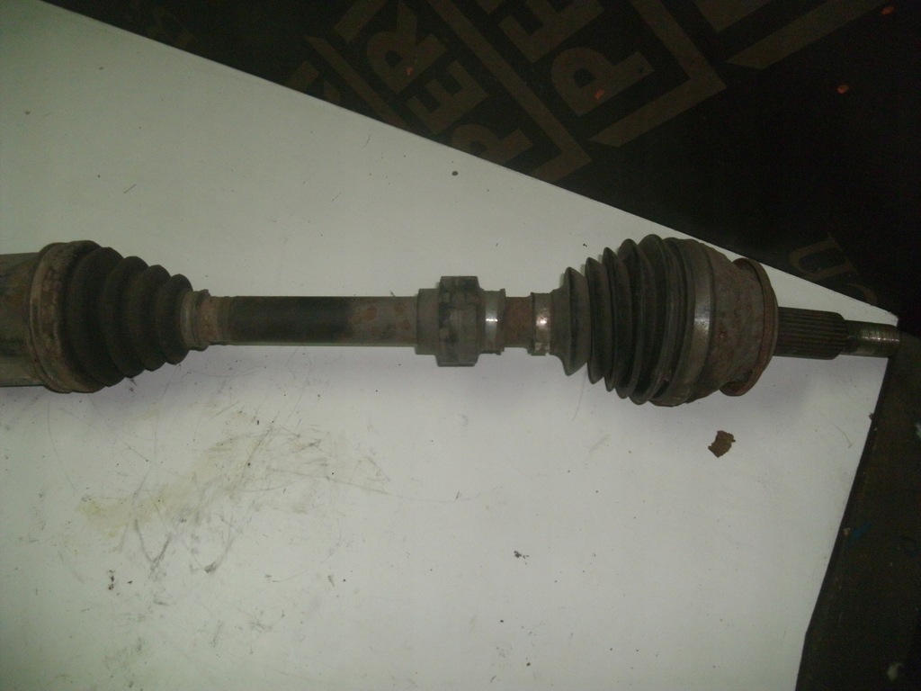 фото №3, Toyota rav-4 2.2 półośka правая