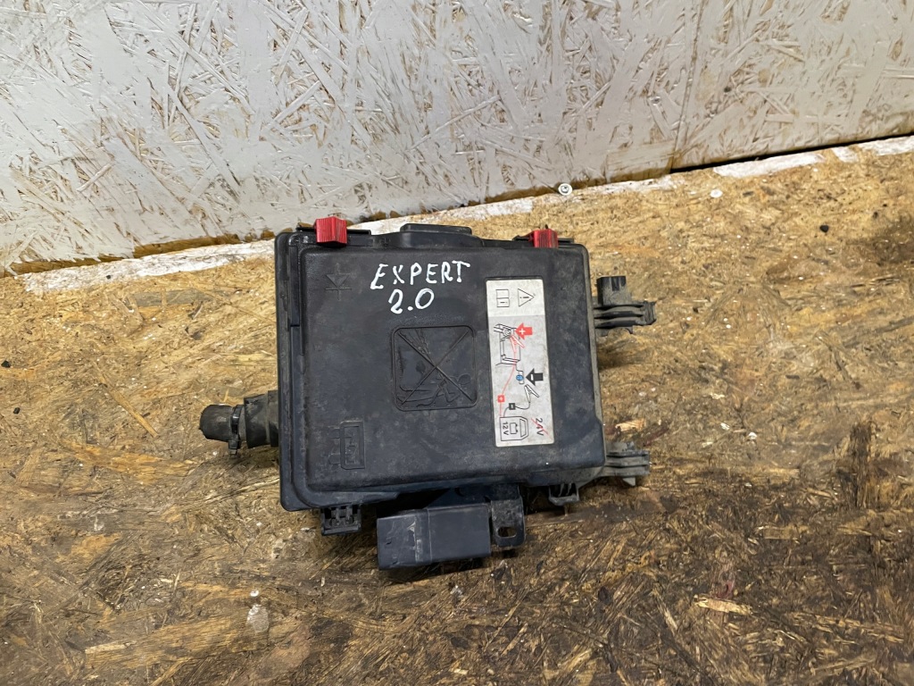 фото №1, Peugeot expert jumpy scudo iii 2.0 hdi коробка предохранителей