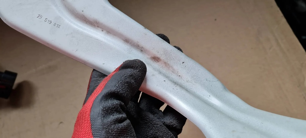 фото №8, Q3 83a кронштейн кронштейн крила лівий перед ls9r 83a821149