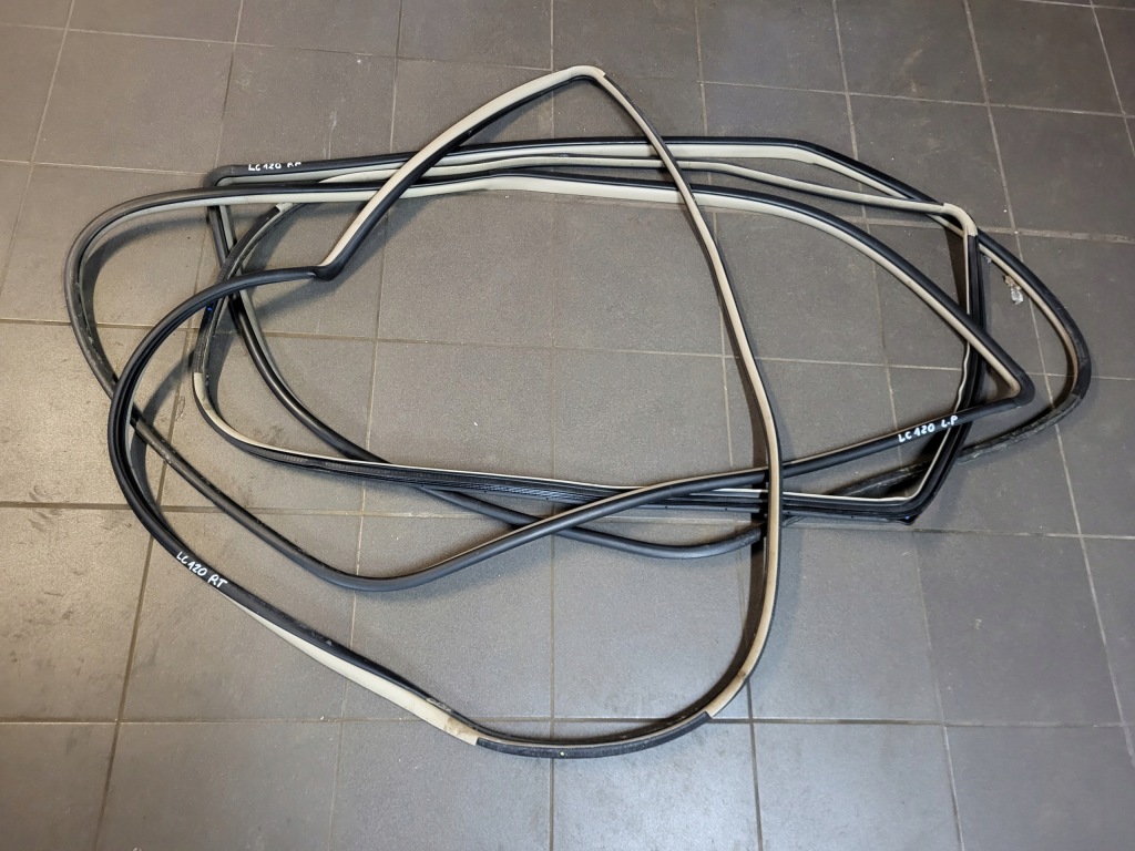 фото №1, Land cruiser 120 03-09r прокладка двері ліва перед