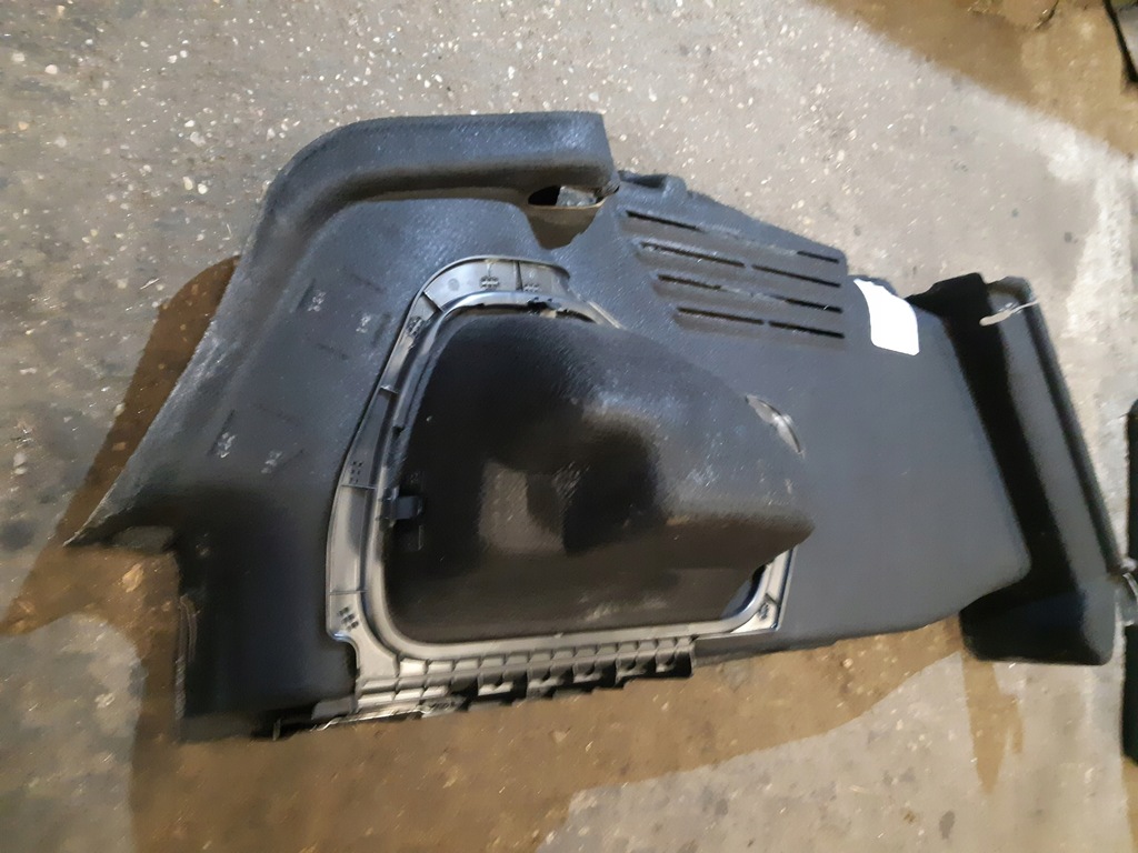 фото №6, Audi a4 b9 sedan обшивка багажника правый sedan 8w5863880m