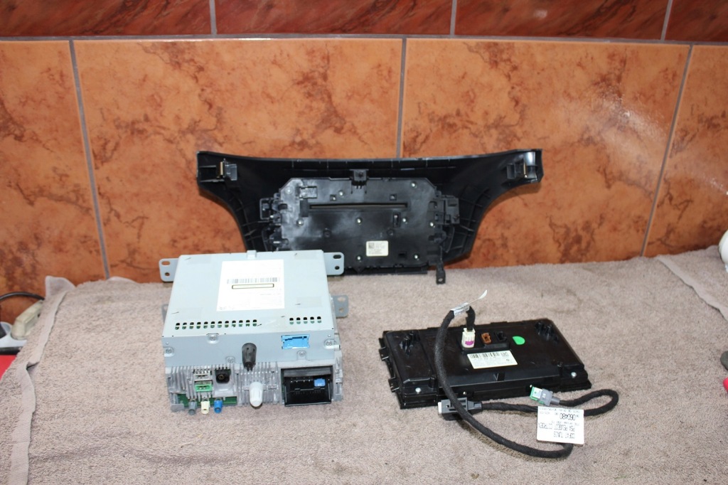 Peugeot 308 t9 радіо дисплей комплект 15 рік оригінал Ціна