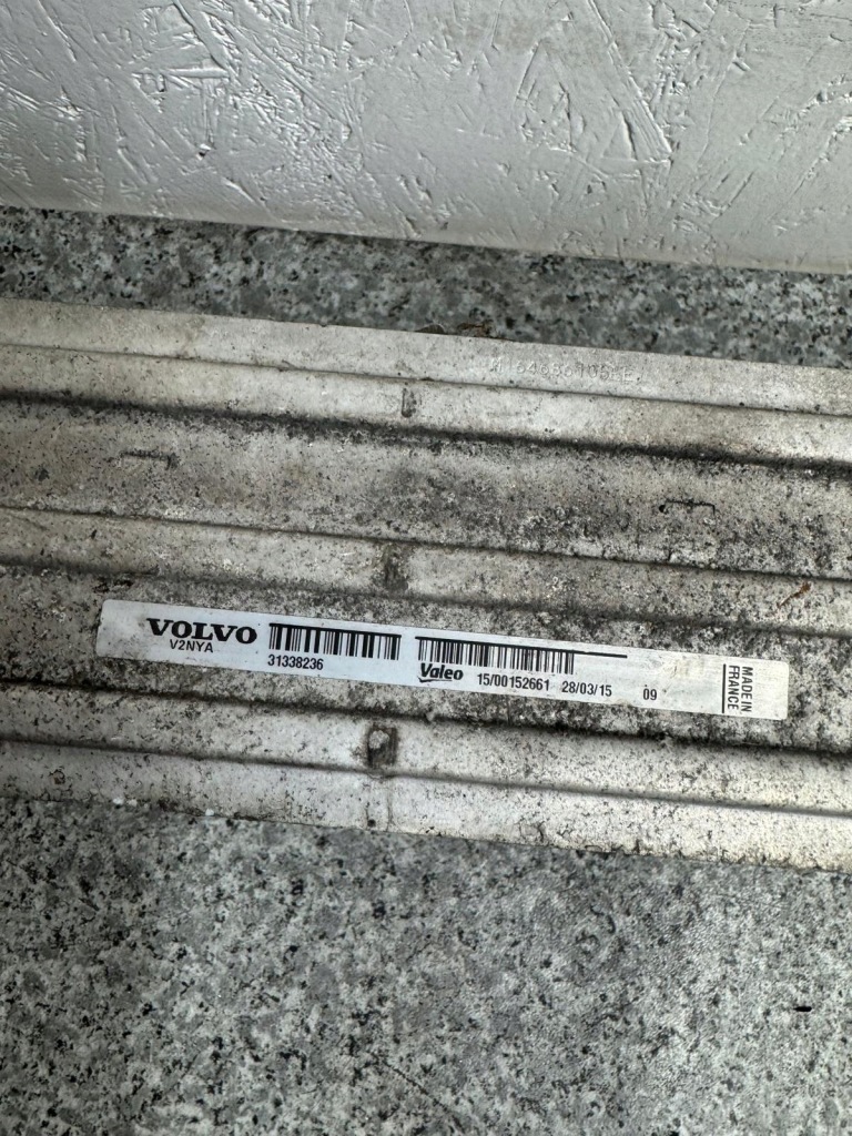 Радиатор интеркулер volvo s60 ii v60 2011-2018 31338236 2.0 d4 Недорого