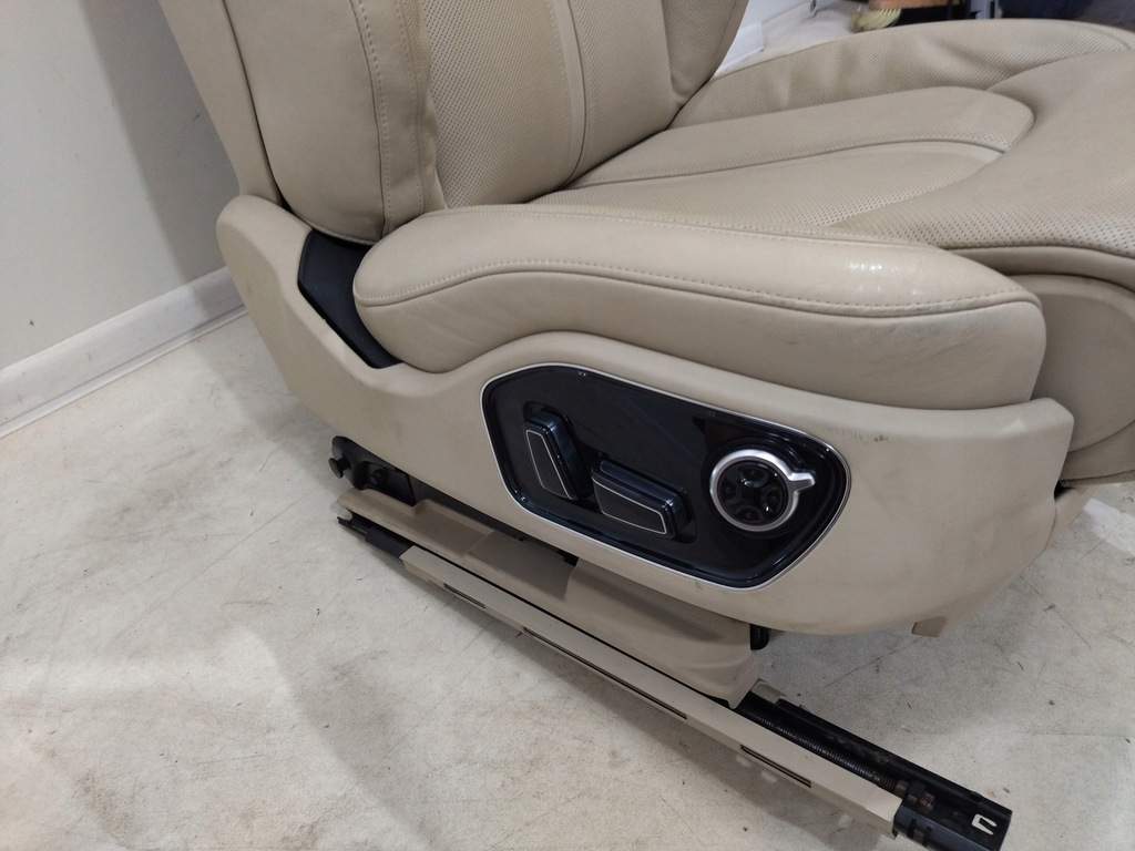 фото №11, Обивка сиденья заднее сиденье кожа бежевая audi a8 d4 2010-2018r