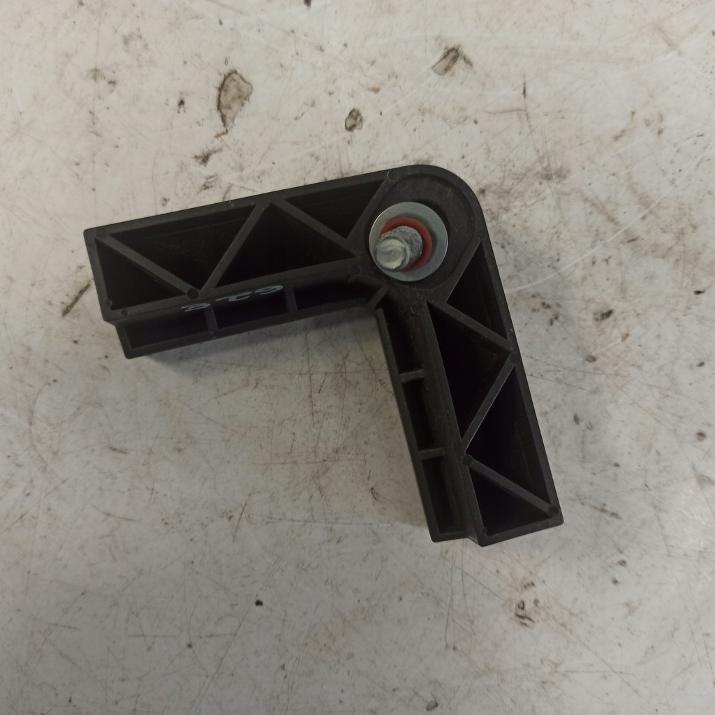 фото №12, Bmw x4 f26 кронштейн супорт акумулятор кронштейн затискний 7586426