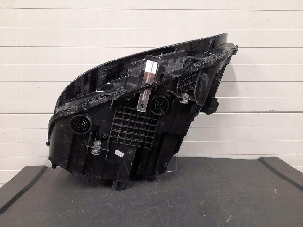 Фара передняя правый  bmw x1 f48 lci full led Недорого